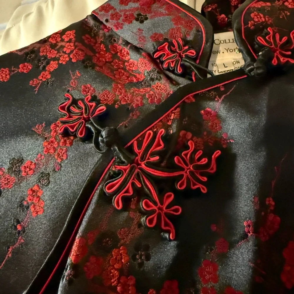 Elegant Red Floral Satin Asian Mandarin Collar Cheongsam Dress - Picture 2 of 6